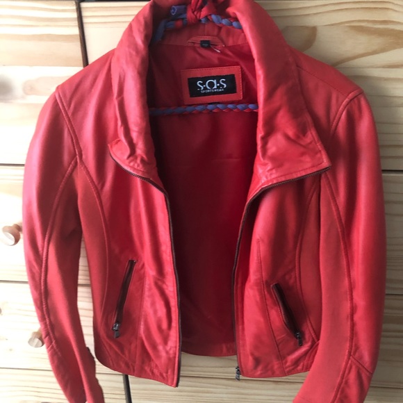 Red stretchy leather jacket - Picture 4 of 9